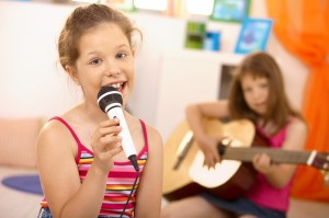 Singen und musizieren mit Kindern macht Spass